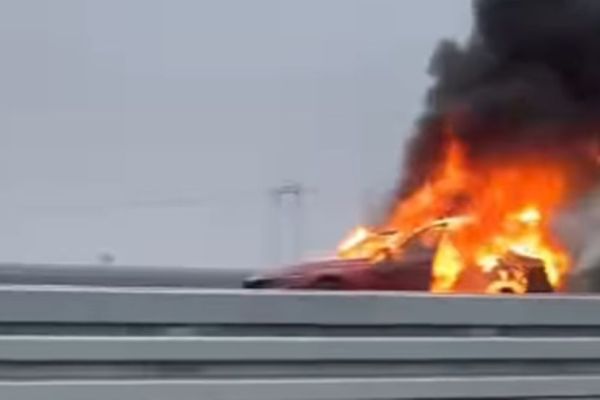 Izgoreo BMW na auto-putu ka Šapcu