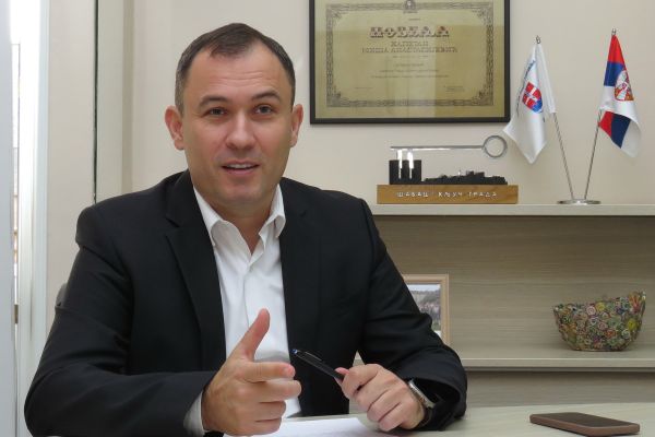 Вујковић: Мала бара, пуно крокодила