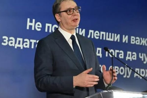 Председник Вучић започео дводневну посету Расинском округу