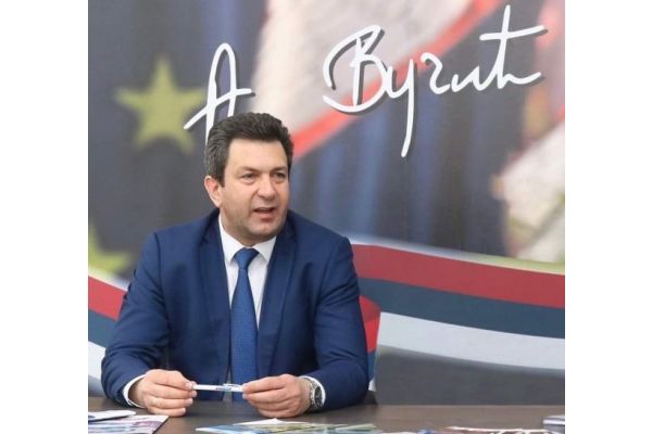 Саопштење Александра Пајића: Деци је место у школским клупама