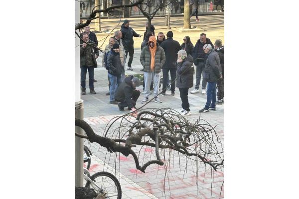 Reakcija gradonačelnika Pajića na dešavanja ispred Gradske uprave