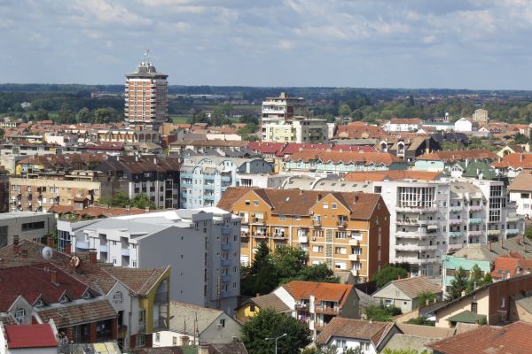 Киша местимично, температура до 23 степена