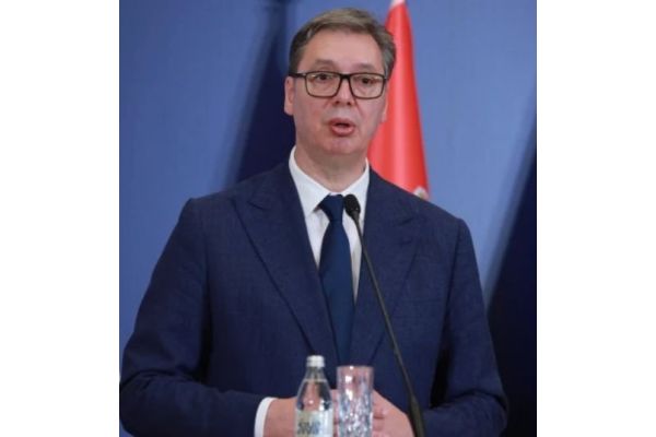 Predsednik Srbije čestitao Uskrs patrijarhu SPC Porfiriju
