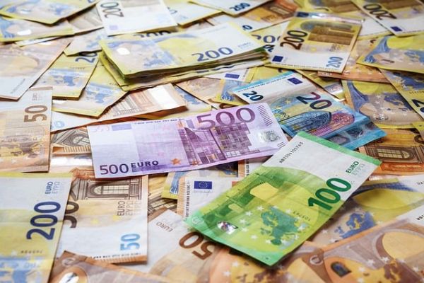 Kurs: Neznatan promena u odnosu na četvrtak, 17. april