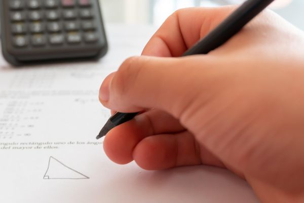 Завршни испит за осмаке померен за седам дана