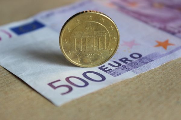 Srednji kurs NBS: Za jedan evro potrebno 117,2195 dinara
