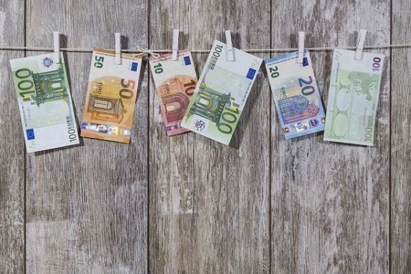 Neznatna promena vrednosti dinara u odnosu na evro