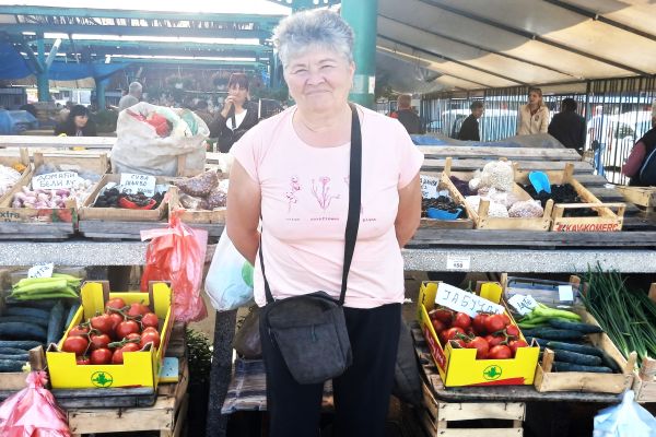 Најпродаванији млади кромпирићи и лук, листина и тиквице