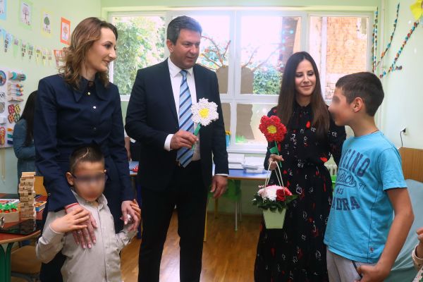 Tamara Vučić posetila OŠ „Sveti Sava“ u Šapcu