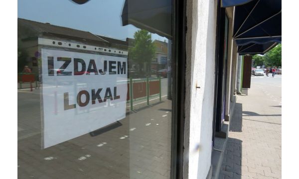 Једни се затварају, други отварају