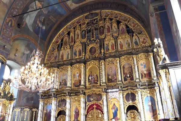 Danas je crveno slovo: Sveti car Konstantin i carica Jelena