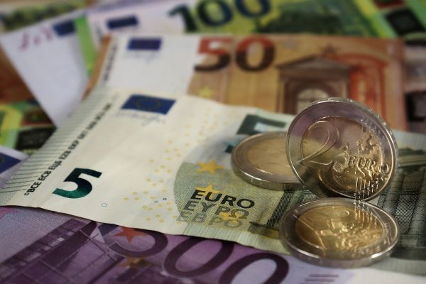 Srednji kurs: 117,21 dinara za evro