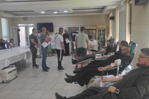 Акција добровољног давања крви у Храму Свете Тројице