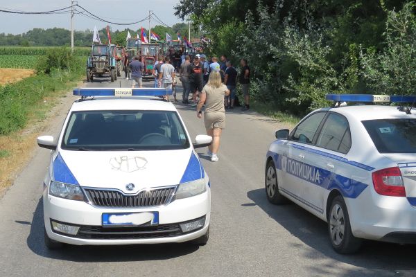 Blokiran put Štitar - Belotić