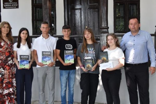 Председник општине Горан Зарић угостио најбоље ученике