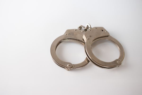 Осумњиченима за разбојништво одређено задржавање до 48 сати