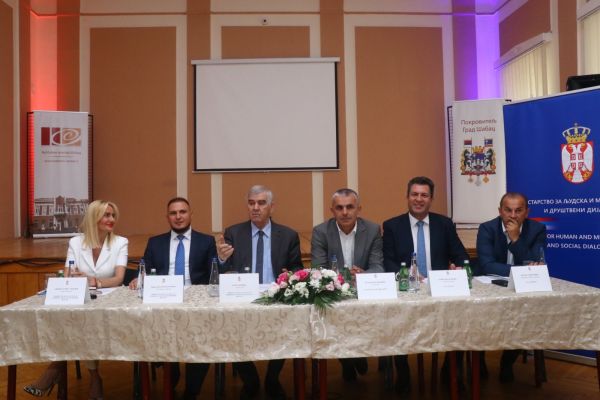 Министар за људска и мањинска права и друштвени дијалог Демо Бериша у Шапцу