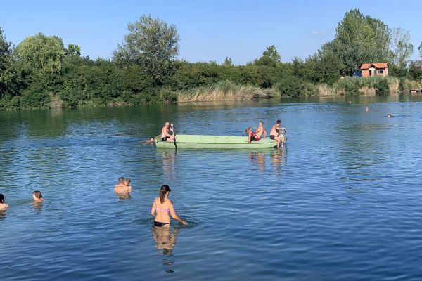 Где Шапчани проводе лето: Од Старог града до морских и планинских дестинација