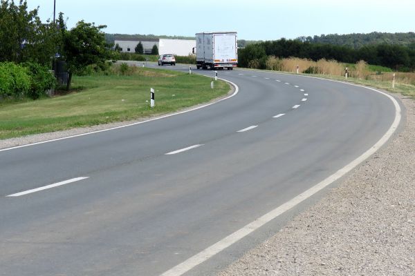 Dobri uslovi za vožnju, oprez na pojedinim deonicama zbog jutarnje i večernje magle