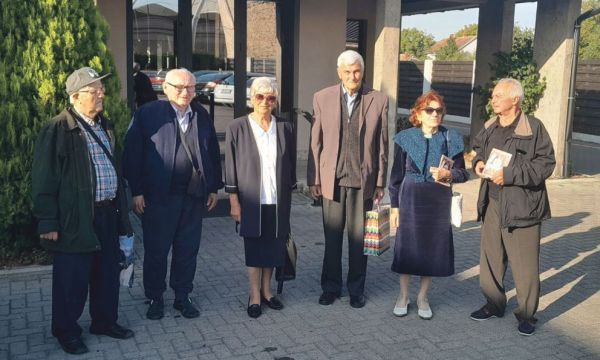 Не дај се генерацијо