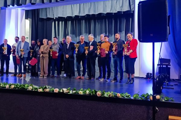 Priznanje za Prnjavor na "Susretima sela Srbije"