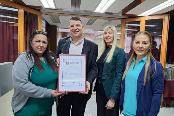 Zahvalnice za Urgentni prijem, Hitnu pomoć i Službu neurologije