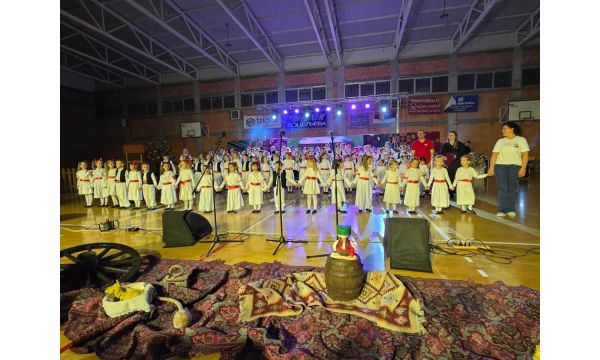 “Опанчићи“   враћају фолклор у моду