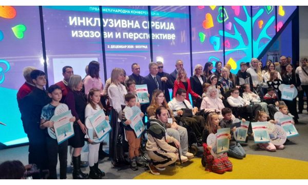 Nagrada za učenicu OŠ „Laza K. Lazarević“ na konkursu „Inkluzivna Srbija“