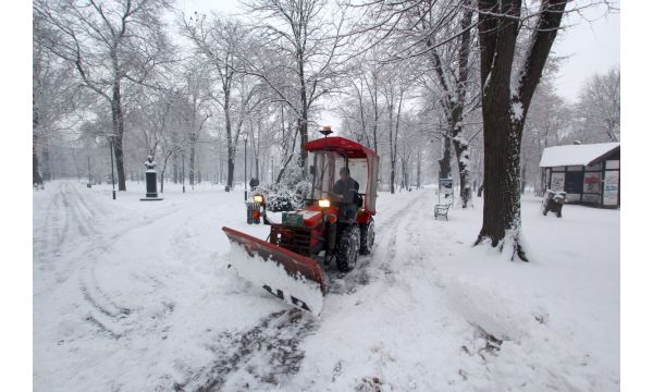 Шабац под снегом: Опрез и стрпљење