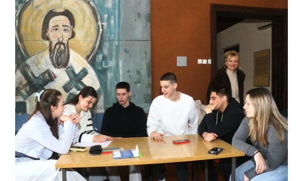 Шабачка гимназија обележила Међународни дан безбедног интернета