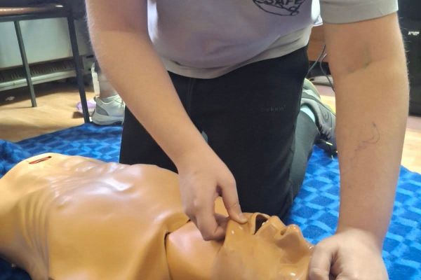 Obuke za volontere i učenike osnovnih škola