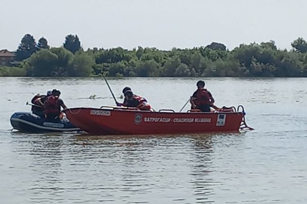 Ватрогасци спасили мигранта у Брасини