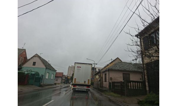 Vožnja kamiona u gradskoj zoni