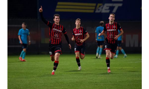 Drugo mesto na dlanu