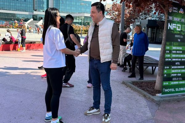 Učesnike Nika fit day manifestacije posetio predsednik Skupštine grada