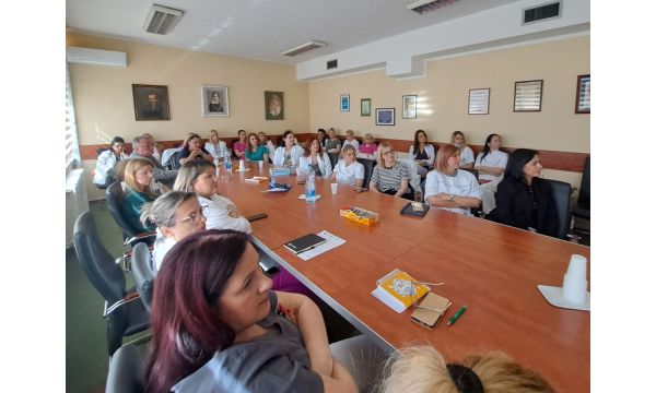 Predavanje o značaju higijene ruku pri kontaktu sa pacijentima
