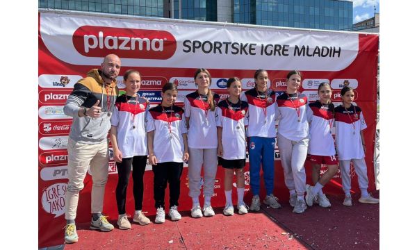 Devojčice OŠ „Mića Stanojlović“ drugo mesto na Coca-Cola Cup takmičenju