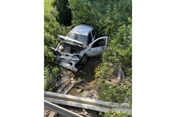 Loznički vatrogasci spasili čoveka koji je automobilom sleteo u reku