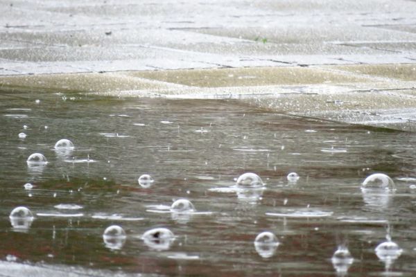 RHMZ izdao upozorenje na grmljavinske nepogode