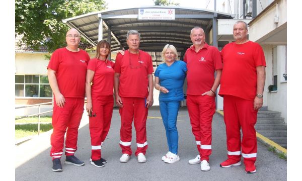 Između hitnog i nesporazuma - život