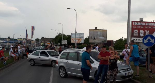 Власт криви опозицију, грађани плаћају казне