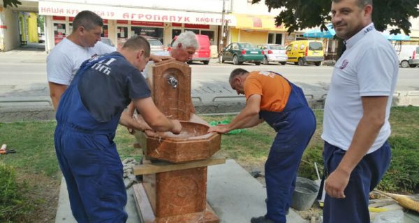 Montirana javna česma