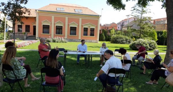 Sastanak sa direktorima  osnovnih i srednjih škola